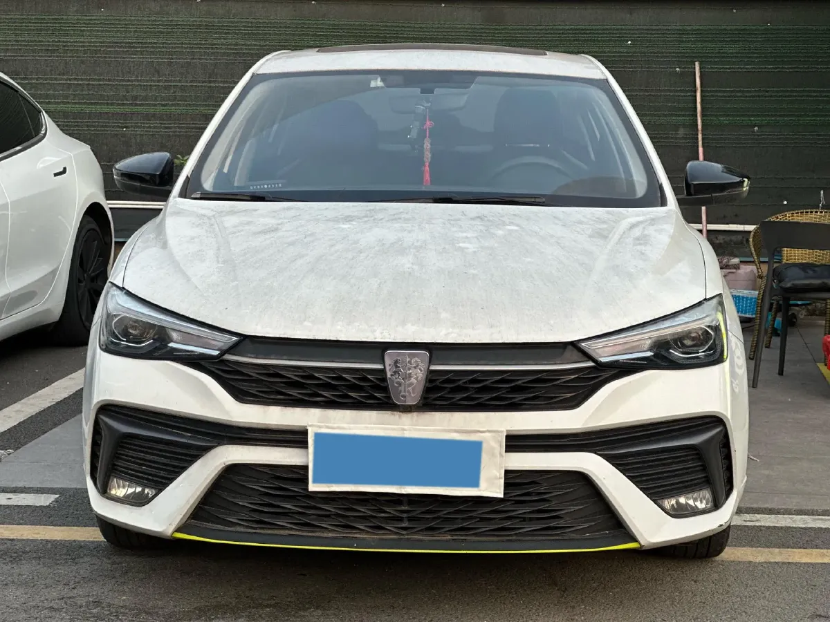 2021 Roewe i5 1.5L 120HP L4 5MT,autocango,china used car exporter,china ev exporter,chinese used car exporter,chinese used ev exporter