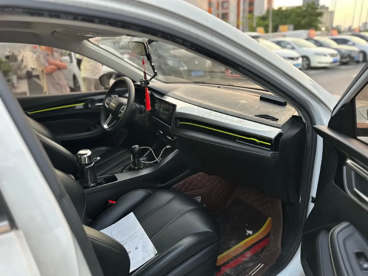 2021 Roewe i5 1.5L 120HP L4 5MT,autocango,china used car exporter,china ev exporter,chinese used car exporter,chinese used ev exporter