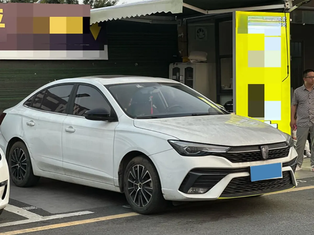 2021 Roewe i5 1.5L 120HP L4 5MT,autocango,china used car exporter,china ev exporter,chinese used car exporter,chinese used ev exporter