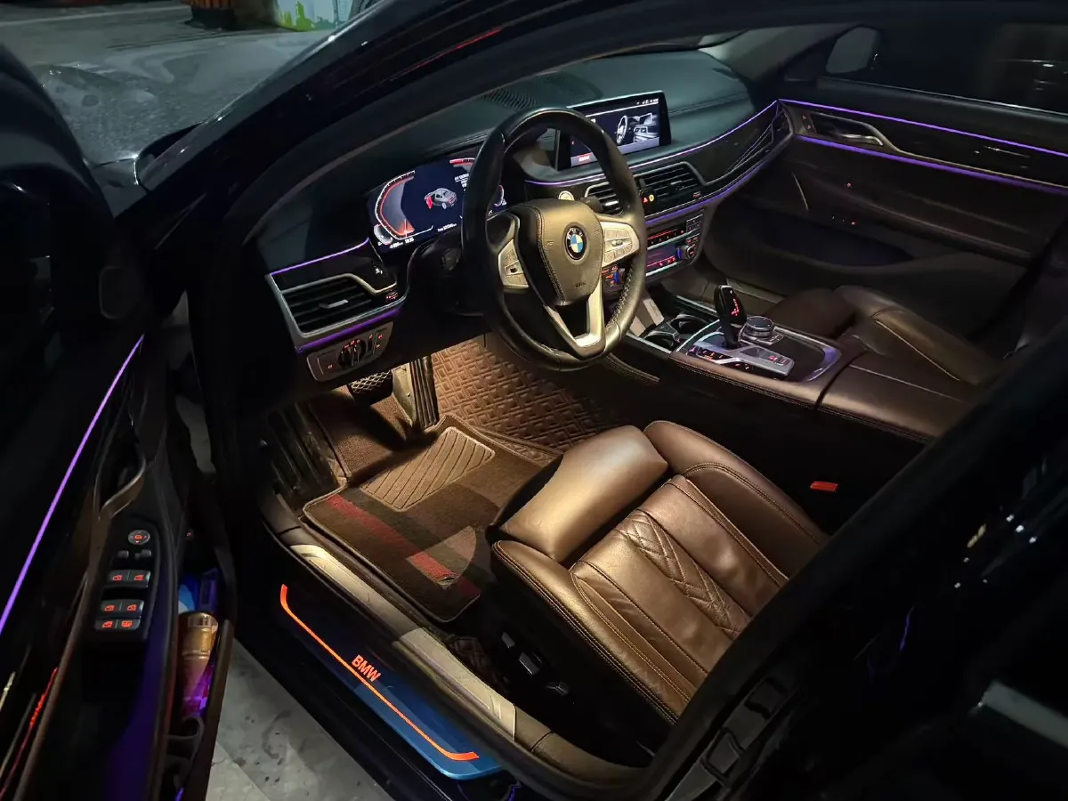 2019 BMW 7 Series 2.0T 265HP L4 8AT,autocango,china used car exporter,china ev exporter,chinese used car exporter,chinese used ev exporter