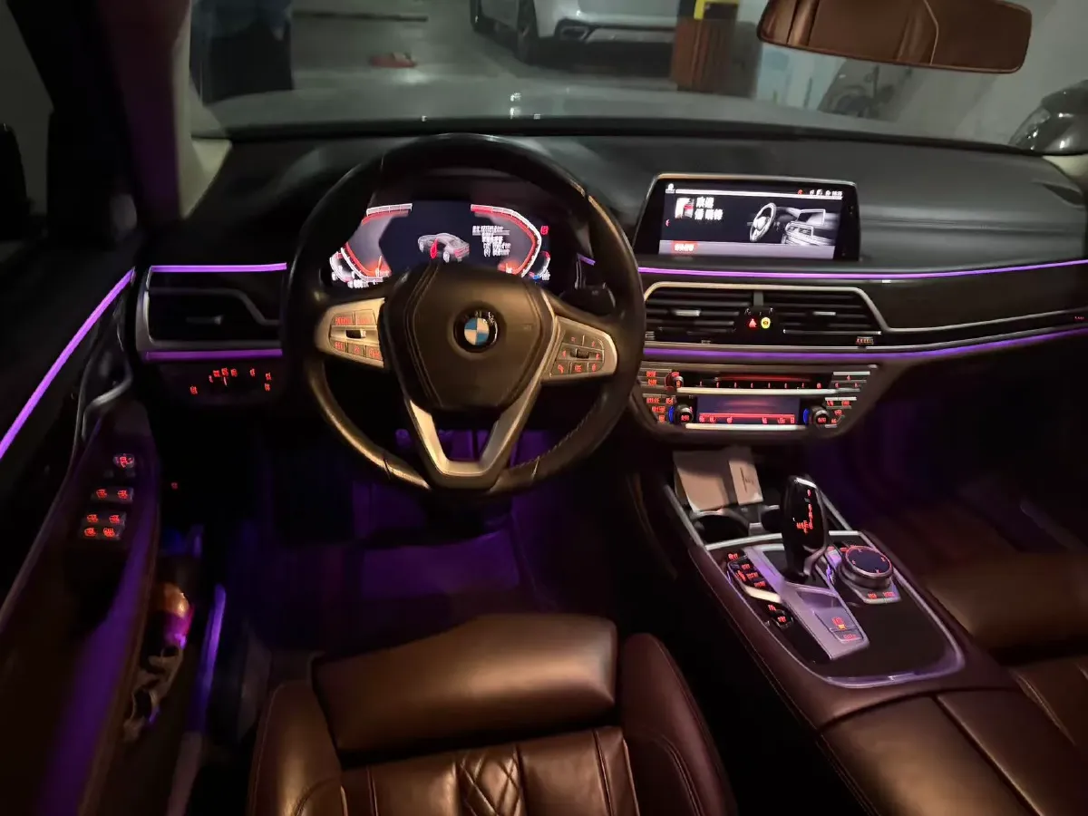 2019 BMW 7 Series 2.0T 265HP L4 8AT,autocango,china used car exporter,china ev exporter,chinese used car exporter,chinese used ev exporter
