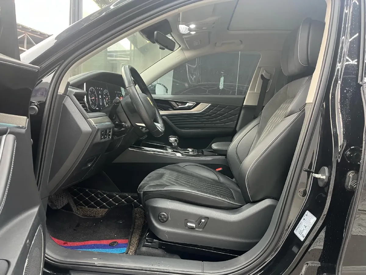 2022 HongQi HS5 2.0T 224HP L4 6AT,autocango,china used car exporter,china ev exporter,chinese used car exporter,chinese used ev exporter