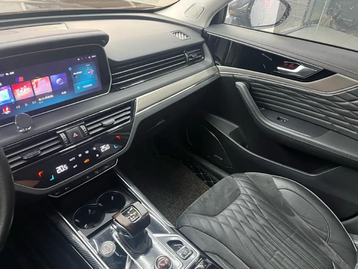 2022 HongQi HS5 2.0T 224HP L4 6AT,autocango,china used car exporter,china ev exporter,chinese used car exporter,chinese used ev exporter