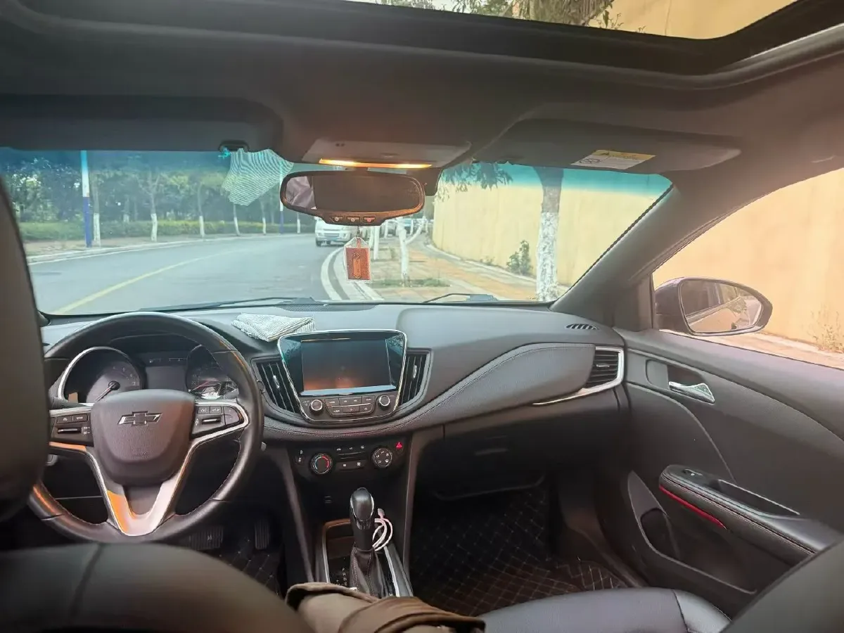 2019 Chevrolet Monza 1.3T 163HP L3 6AT,autocango,china used car exporter,china ev exporter,chinese used car exporter,chinese used ev exporter