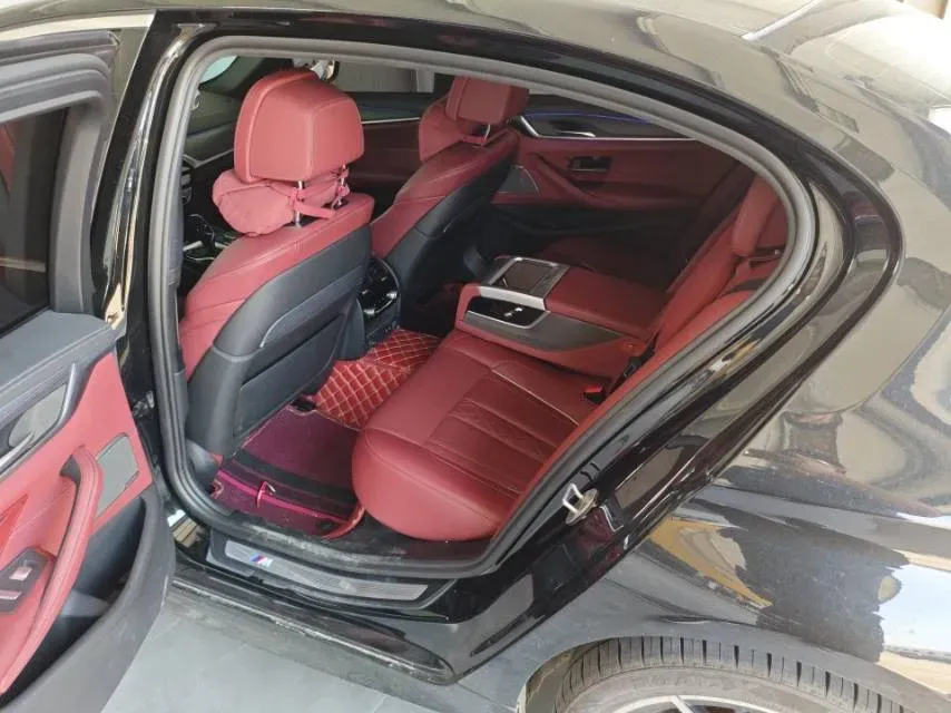 2022 BMW 5 Series 2.0T 252HP L4 8AT,autocango,china used car exporter,china ev exporter,chinese used car exporter,chinese used ev exporter