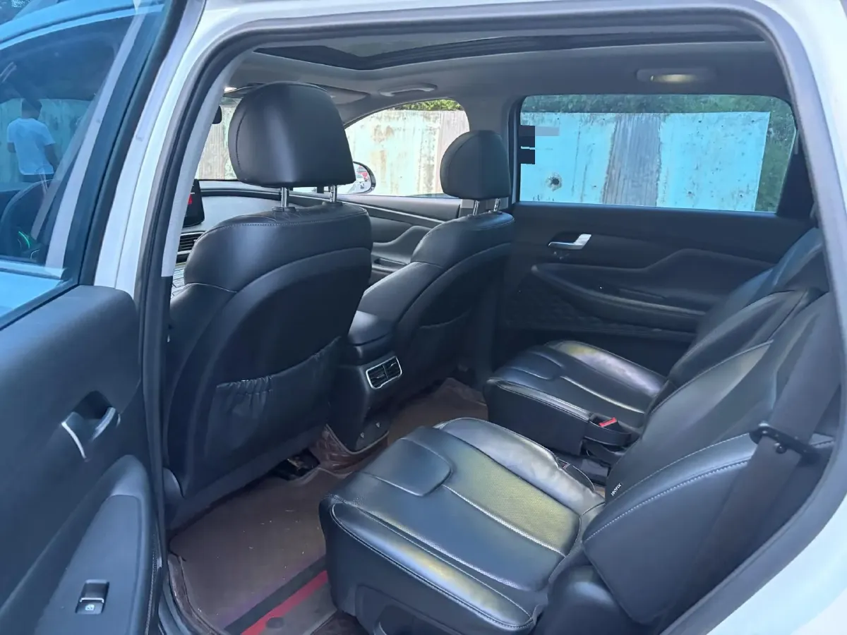 2023 Hyundai Santafe 2.0T 230HP L4 8AT,autocango,china used car exporter,china ev exporter,chinese used car exporter,chinese used ev exporter