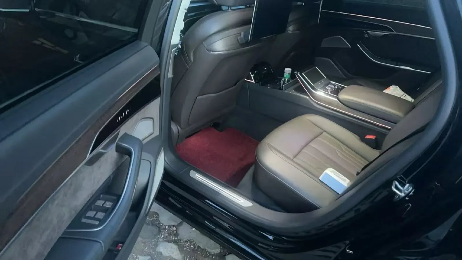 2021 Audi A8 3.0T 340HP V6 8AT,autocango,china used car exporter,china ev exporter,chinese used car exporter,chinese used ev exporter