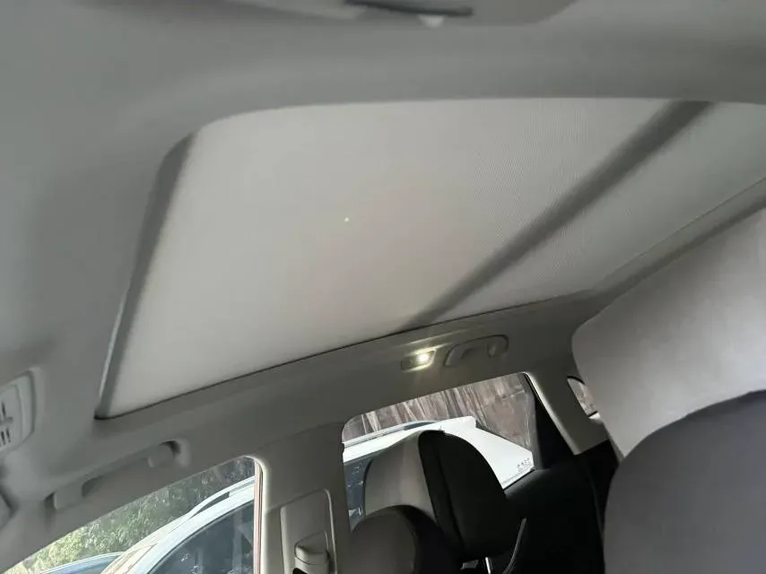 2023 HongQi HS5 2.0T 252HP L4 8AT,autocango,china used car exporter,china ev exporter,chinese used car exporter,chinese used ev exporter