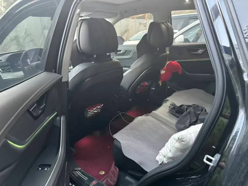 2023 HongQi HS5 2.0T 252HP L4 8AT,autocango,china used car exporter,china ev exporter,chinese used car exporter,chinese used ev exporter