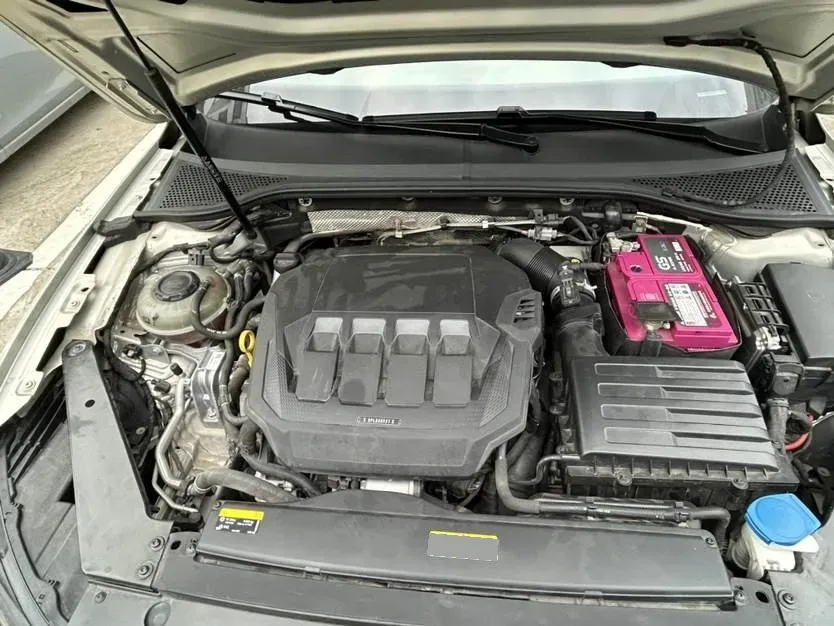 2020 Volkswagen Magotan 2.0T 186HP L4 7DCT,autocango,china used car exporter,china ev exporter,chinese used car exporter,chinese used ev exporter