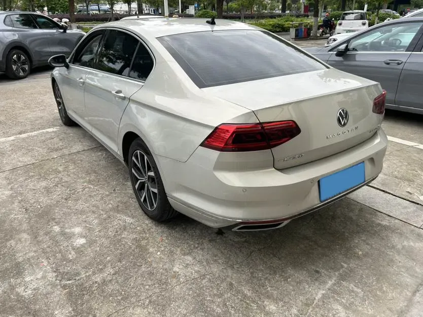 2020 Volkswagen Magotan 2.0T 186HP L4 7DCT,autocango,china used car exporter,china ev exporter,chinese used car exporter,chinese used ev exporter