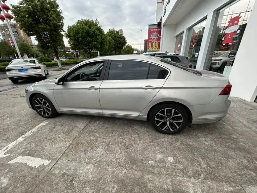 2020 Volkswagen Magotan 2.0T 186HP L4 7DCT,autocango,china used car exporter,china ev exporter,chinese used car exporter,chinese used ev exporter