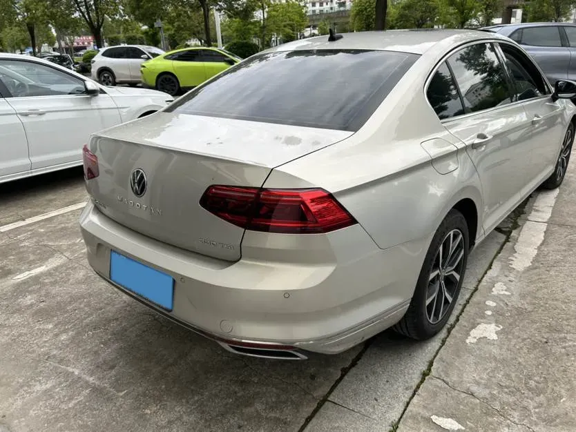 2020 Volkswagen Magotan 2.0T 186HP L4 7DCT,autocango,china used car exporter,china ev exporter,chinese used car exporter,chinese used ev exporter