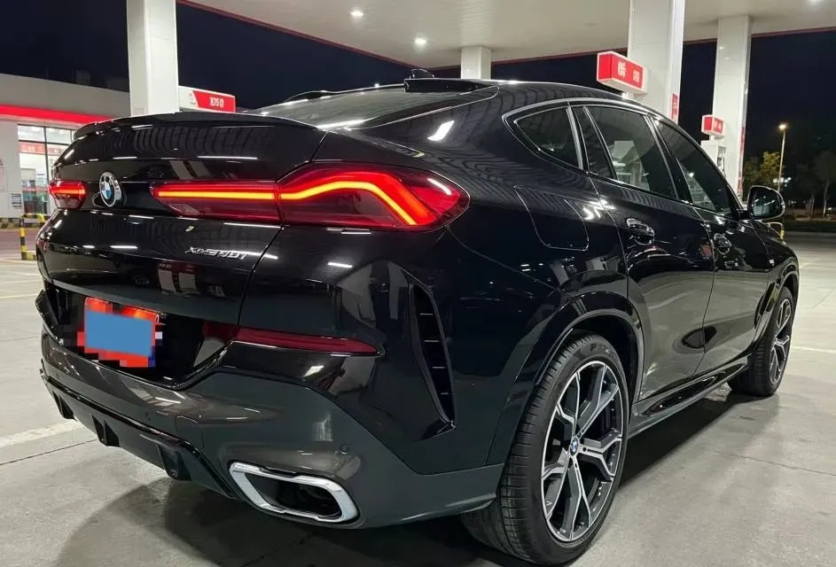 2022 BMW X6 3.0T 340HP L6 8AT,autocango,china used car exporter,china ev exporter,chinese used car exporter,chinese used ev exporter