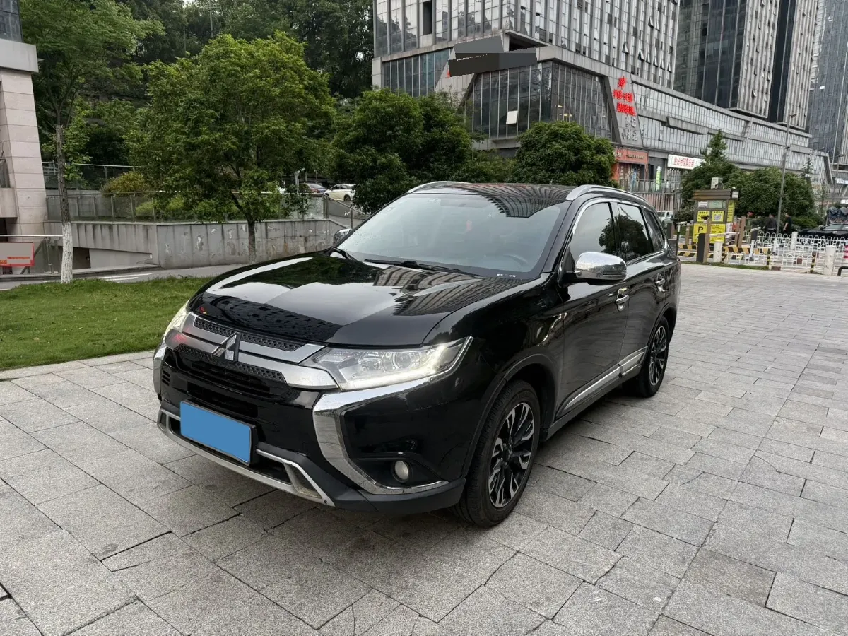 2019 Mitsubishi Outlander 2.0L 166HP L4 CVT,autocango,china used car exporter,china ev exporter,chinese used car exporter,chinese used ev exporter