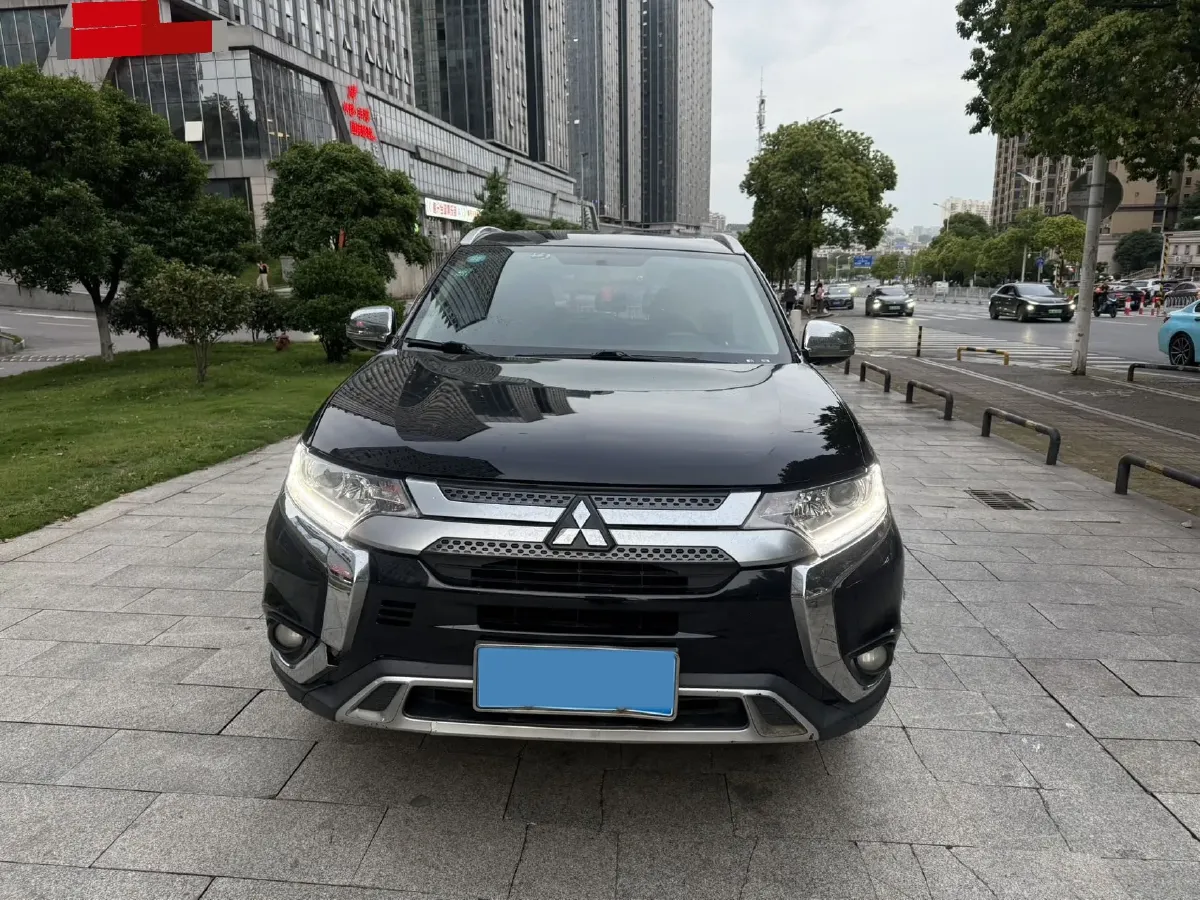 2019 Mitsubishi Outlander 2.0L 166HP L4 CVT,autocango,china used car exporter,china ev exporter,chinese used car exporter,chinese used ev exporter