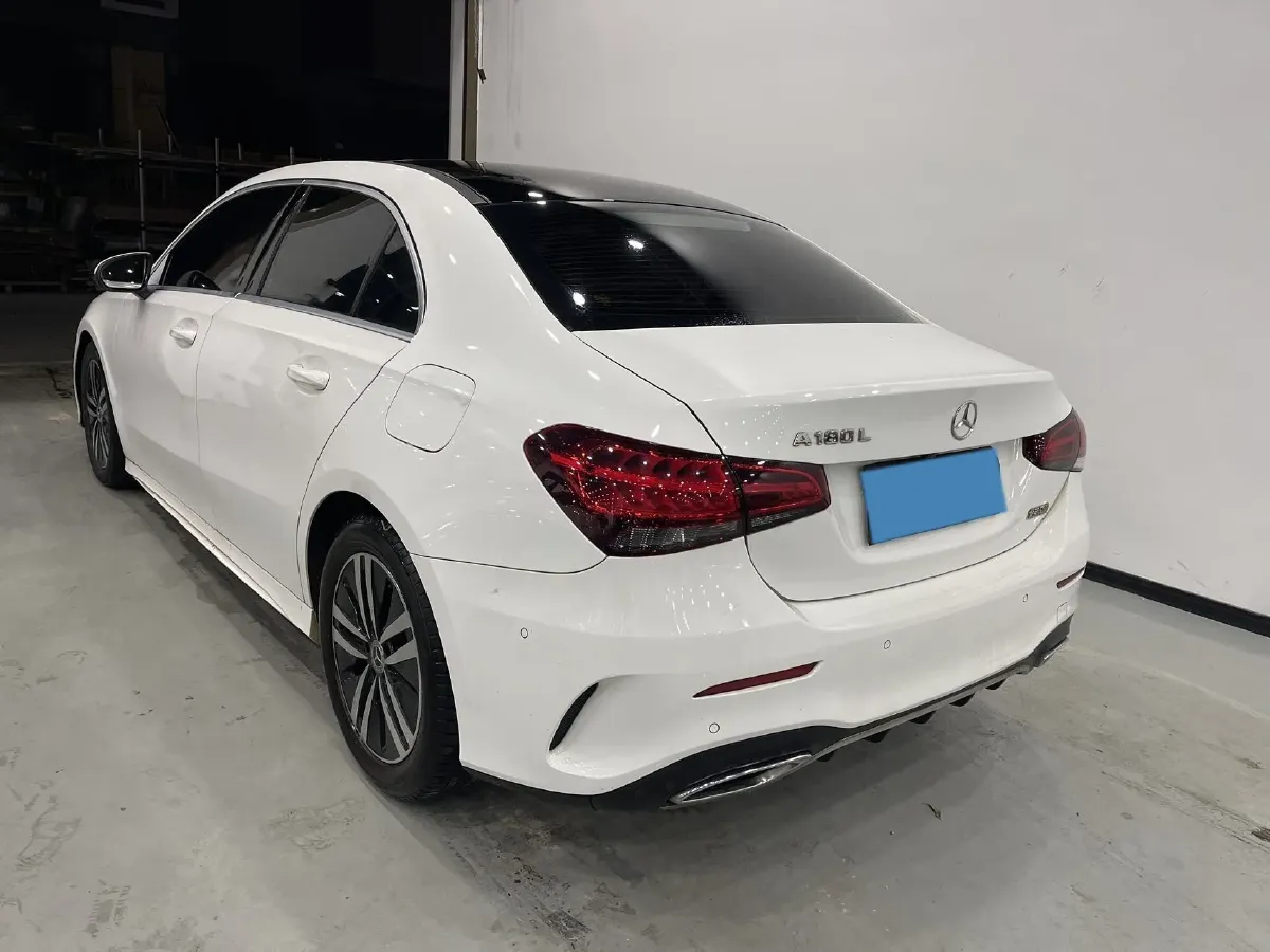 2020 Mercedes-Benz A Class 1.3T 136HP L4 7DCT,autocango,china used car exporter,china ev exporter,chinese used car exporter,chinese used ev exporter