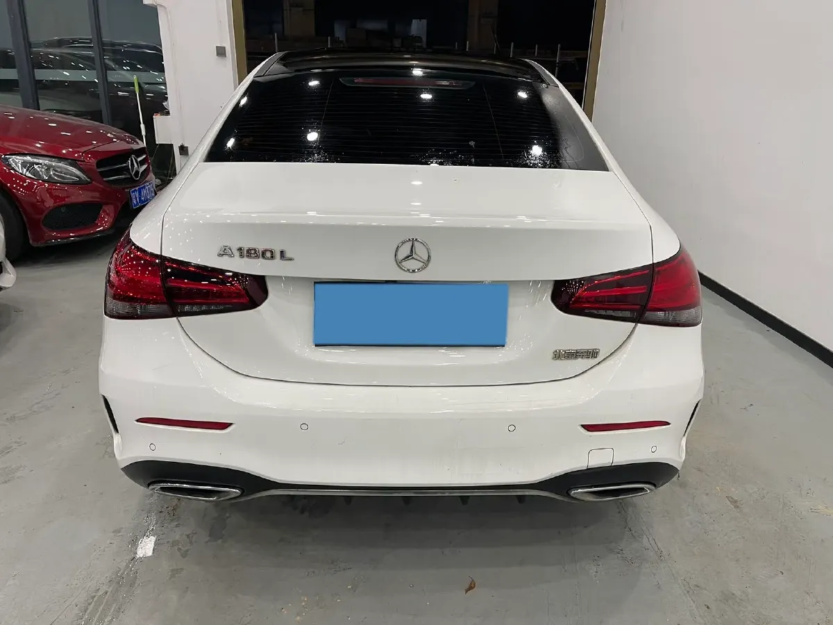 2020 Mercedes-Benz A Class 1.3T 136HP L4 7DCT,autocango,china used car exporter,china ev exporter,chinese used car exporter,chinese used ev exporter