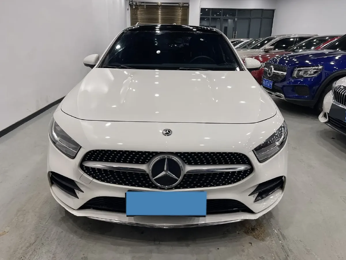2020 Mercedes-Benz A Class 1.3T 136HP L4 7DCT,autocango,china used car exporter,china ev exporter,chinese used car exporter,chinese used ev exporter