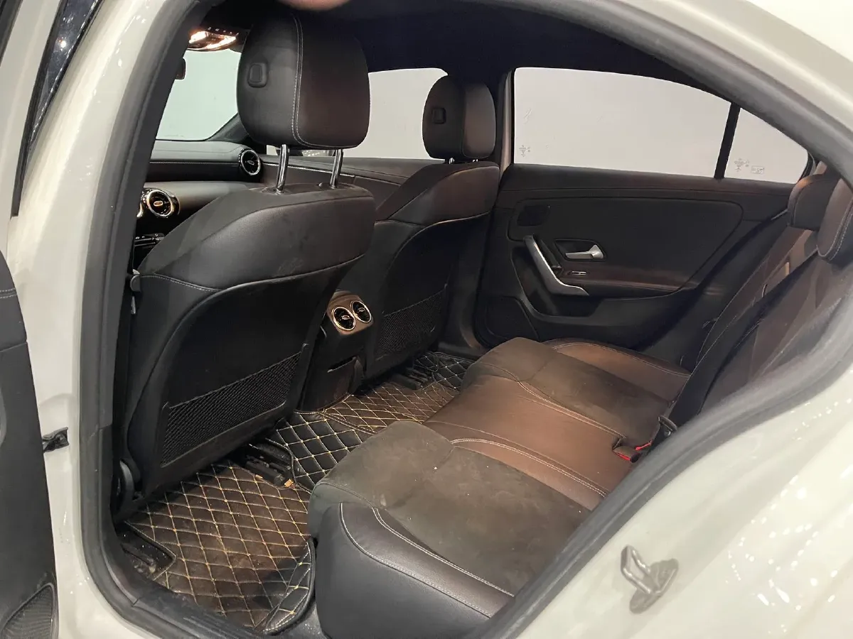 2020 Mercedes-Benz A Class 1.3T 136HP L4 7DCT,autocango,china used car exporter,china ev exporter,chinese used car exporter,chinese used ev exporter