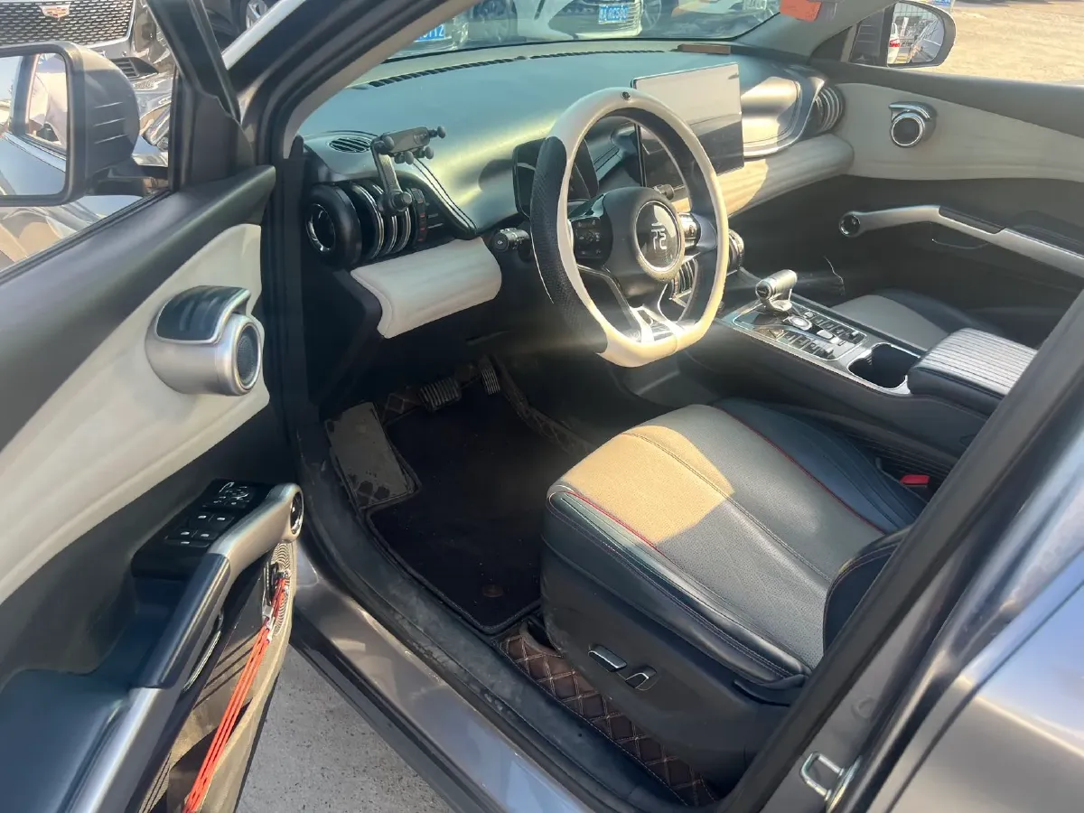 2022 Roewe RX5 MAX 1.5T 181HP L4 6AT,autocango,china used car exporter,china ev exporter,chinese used car exporter,chinese used ev exporter