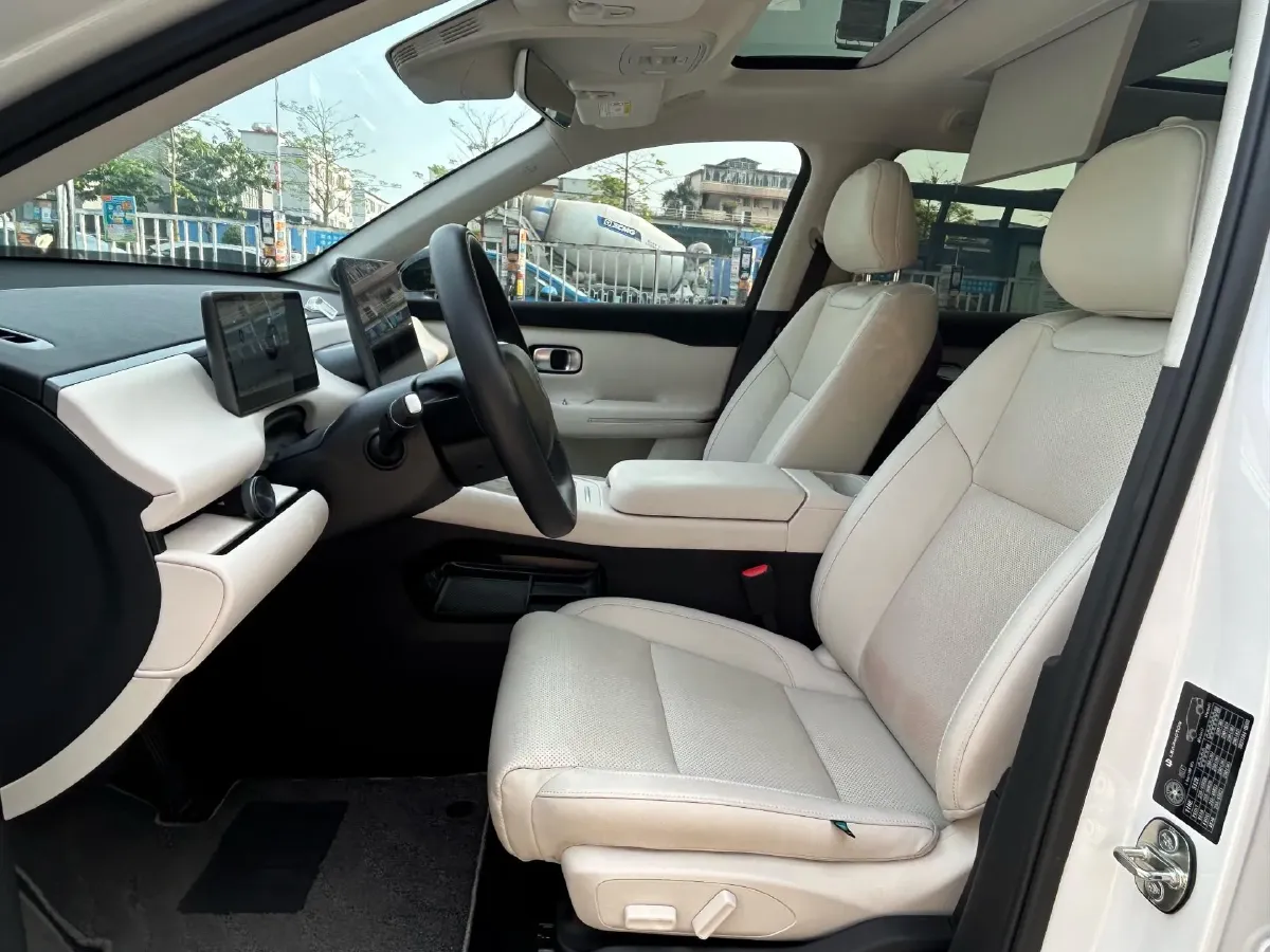 2024 Leapmotor C16 1.5L 95HP L4 REEV 28.4KWH,autocango,china used car exporter,china ev exporter,chinese used car exporter,chinese used ev exporter