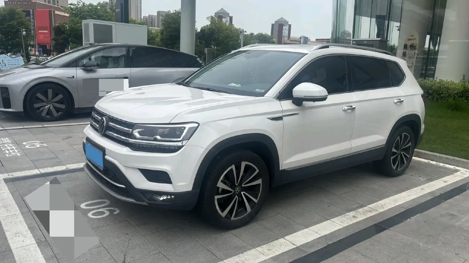 2022 Volkswagen Tharu 2.0T 186HP L4 7DCT,autocango,china used car exporter,china ev exporter,chinese used car exporter,chinese used ev exporter