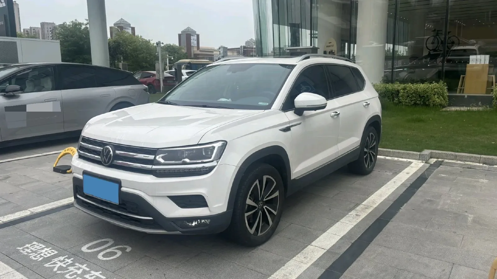 2022 Volkswagen Tharu 2.0T 186HP L4 7DCT,autocango,china used car exporter,china ev exporter,chinese used car exporter,chinese used ev exporter
