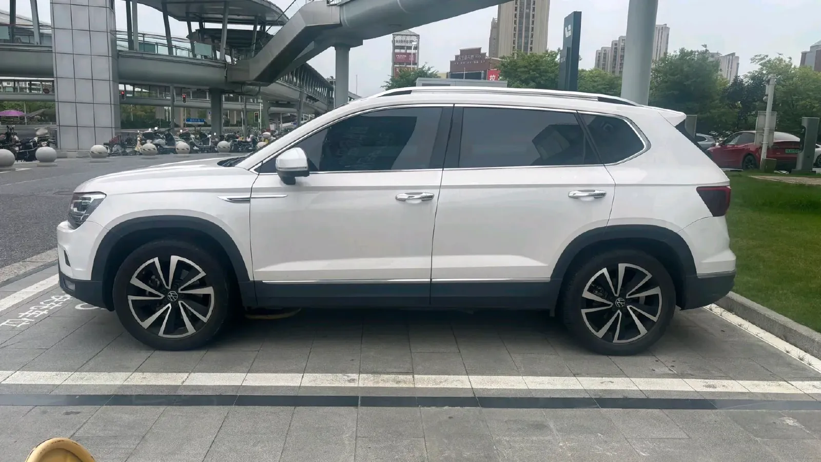 2022 Volkswagen Tharu 2.0T 186HP L4 7DCT,autocango,china used car exporter,china ev exporter,chinese used car exporter,chinese used ev exporter