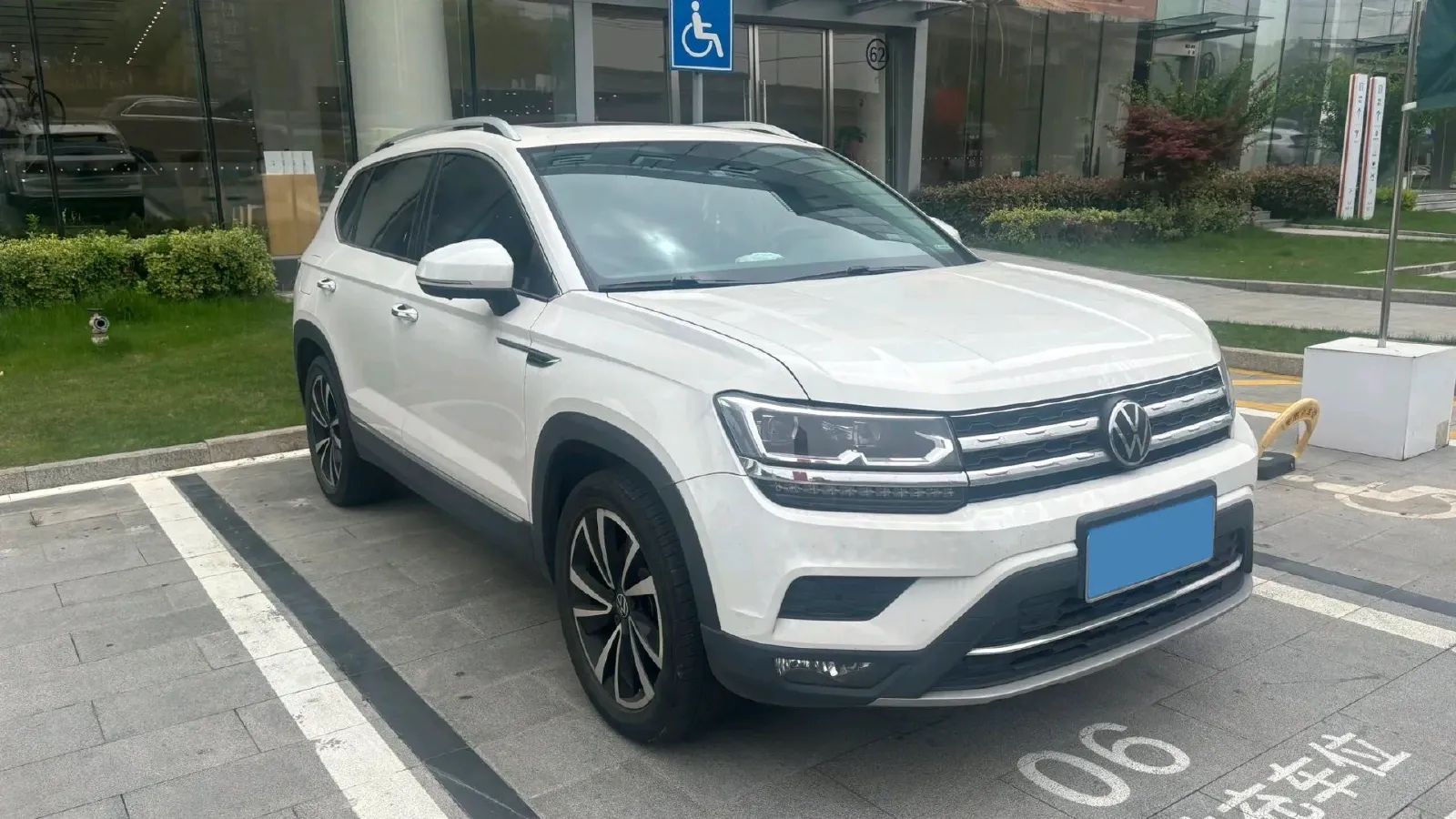 2022 Volkswagen Tharu 2.0T 186HP L4 7DCT,autocango,china used car exporter,china ev exporter,chinese used car exporter,chinese used ev exporter