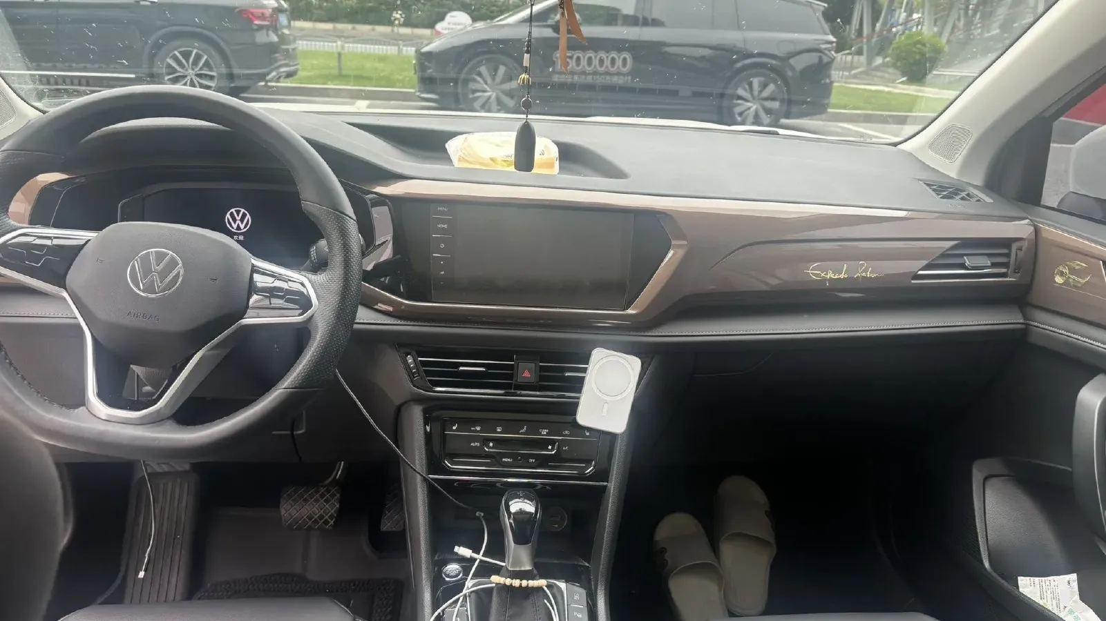 2022 Volkswagen Tharu 2.0T 186HP L4 7DCT,autocango,china used car exporter,china ev exporter,chinese used car exporter,chinese used ev exporter