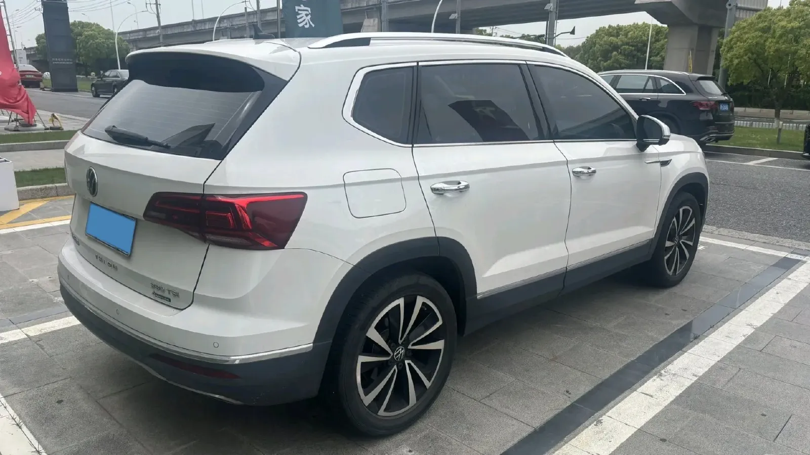 2022 Volkswagen Tharu 2.0T 186HP L4 7DCT,autocango,china used car exporter,china ev exporter,chinese used car exporter,chinese used ev exporter