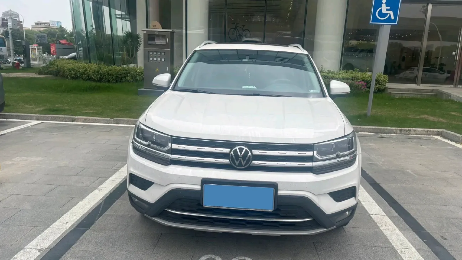 2022 Volkswagen Tharu 2.0T 186HP L4 7DCT,autocango,china used car exporter,china ev exporter,chinese used car exporter,chinese used ev exporter