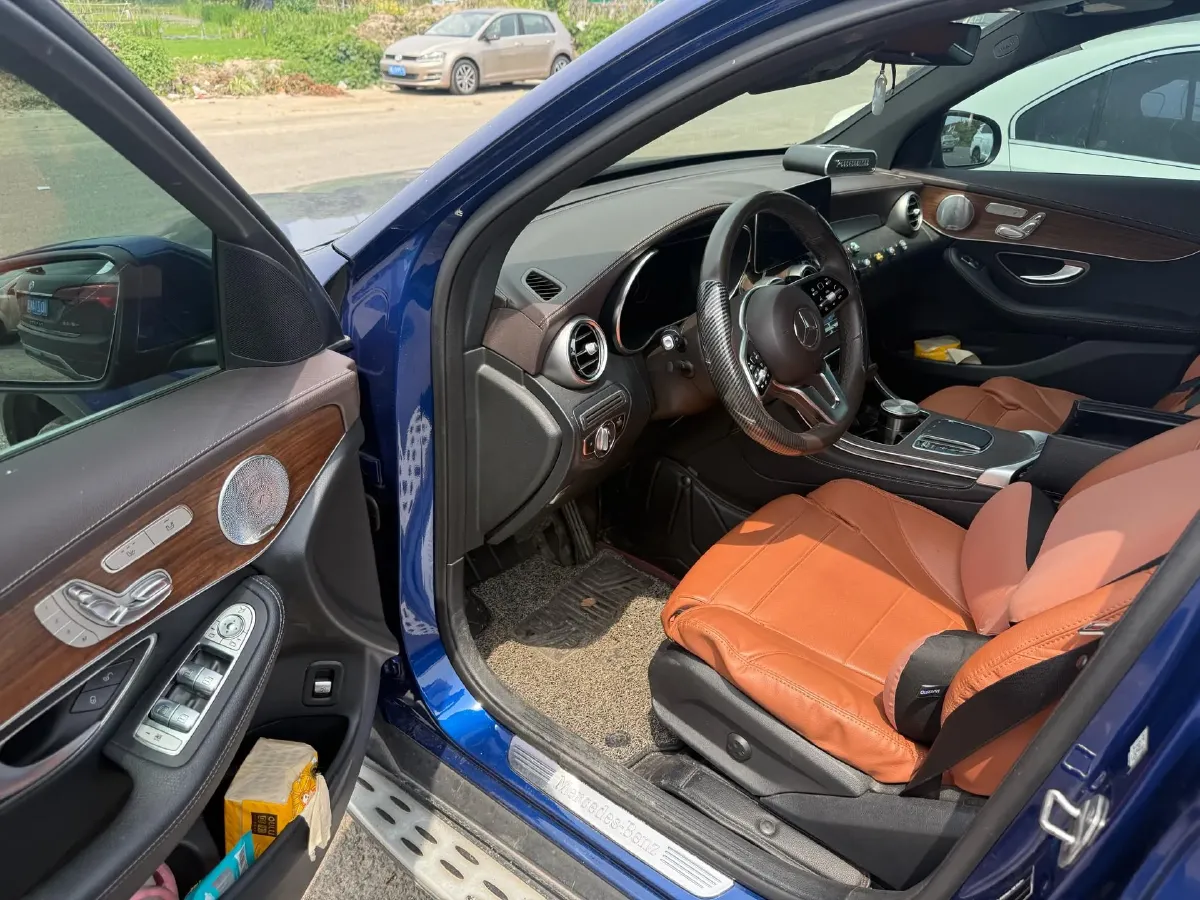 2021 Mercedes-Benz GLC Class 2.0T 258HP L4 9AT,autocango,china used car exporter,china ev exporter,chinese used car exporter,chinese used ev exporter