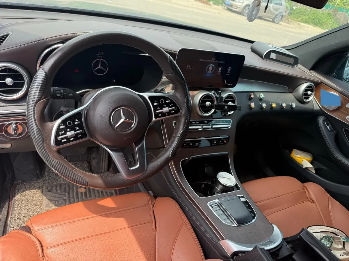 2021 Mercedes-Benz GLC Class 2.0T 258HP L4 9AT,autocango,china used car exporter,china ev exporter,chinese used car exporter,chinese used ev exporter