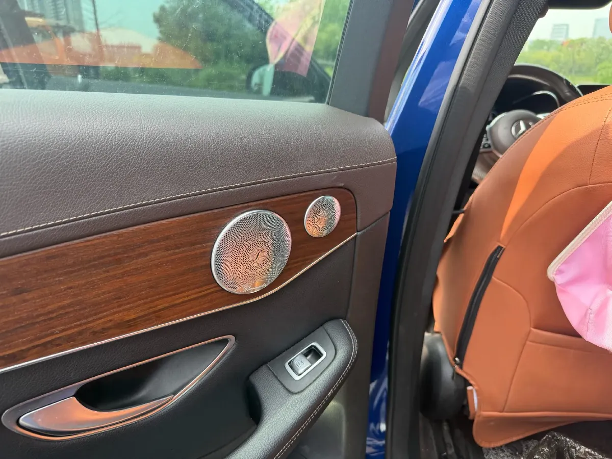 2021 Mercedes-Benz GLC Class 2.0T 258HP L4 9AT,autocango,china used car exporter,china ev exporter,chinese used car exporter,chinese used ev exporter