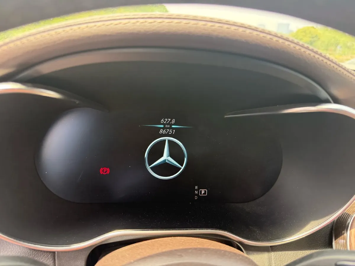 2021 Mercedes-Benz GLC Class 2.0T 258HP L4 9AT,autocango,china used car exporter,china ev exporter,chinese used car exporter,chinese used ev exporter