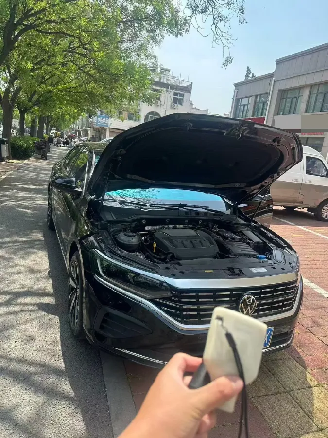 2024 Volkswagen Passat 2.0T 220HP L4 7DCT,autocango,china used car exporter,china ev exporter,chinese used car exporter,chinese used ev exporter