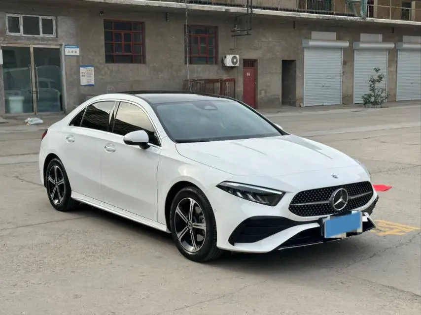 2025 Mercedes-Benz A Class 1.3T 163HP L4 7DCT,autocango,china used car exporter,china ev exporter,chinese used car exporter,chinese used ev exporter