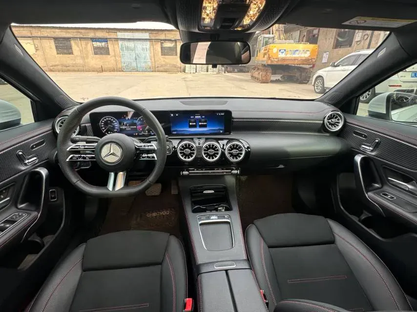 2025 Mercedes-Benz A Class 1.3T 163HP L4 7DCT,autocango,china used car exporter,china ev exporter,chinese used car exporter,chinese used ev exporter