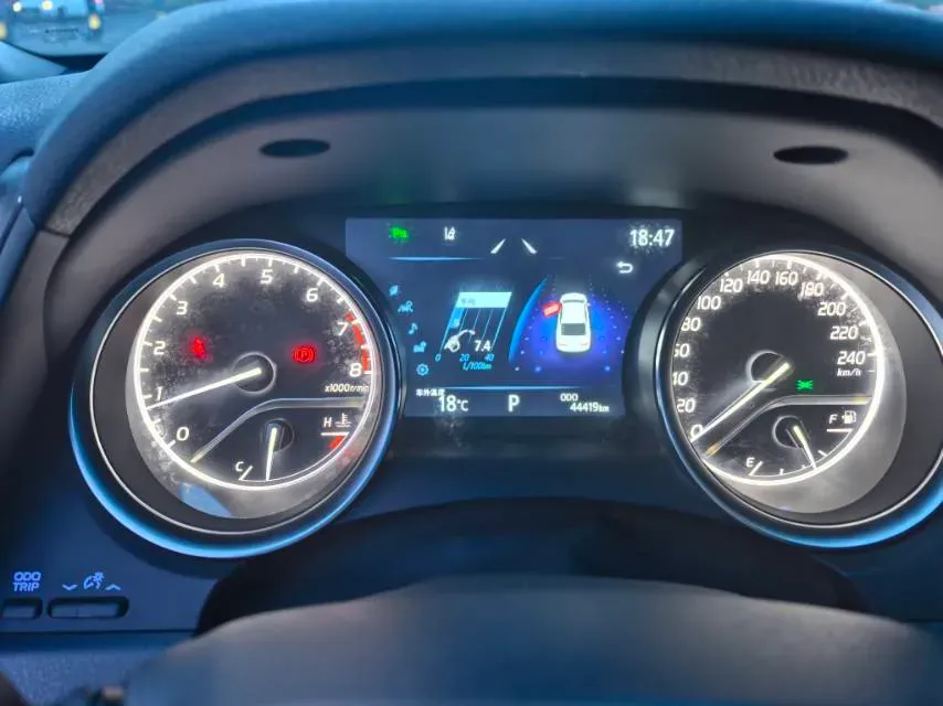 2023 Toyota Camry 2.0L 177HP L4 CVT,autocango,china used car exporter,china ev exporter,chinese used car exporter,chinese used ev exporter