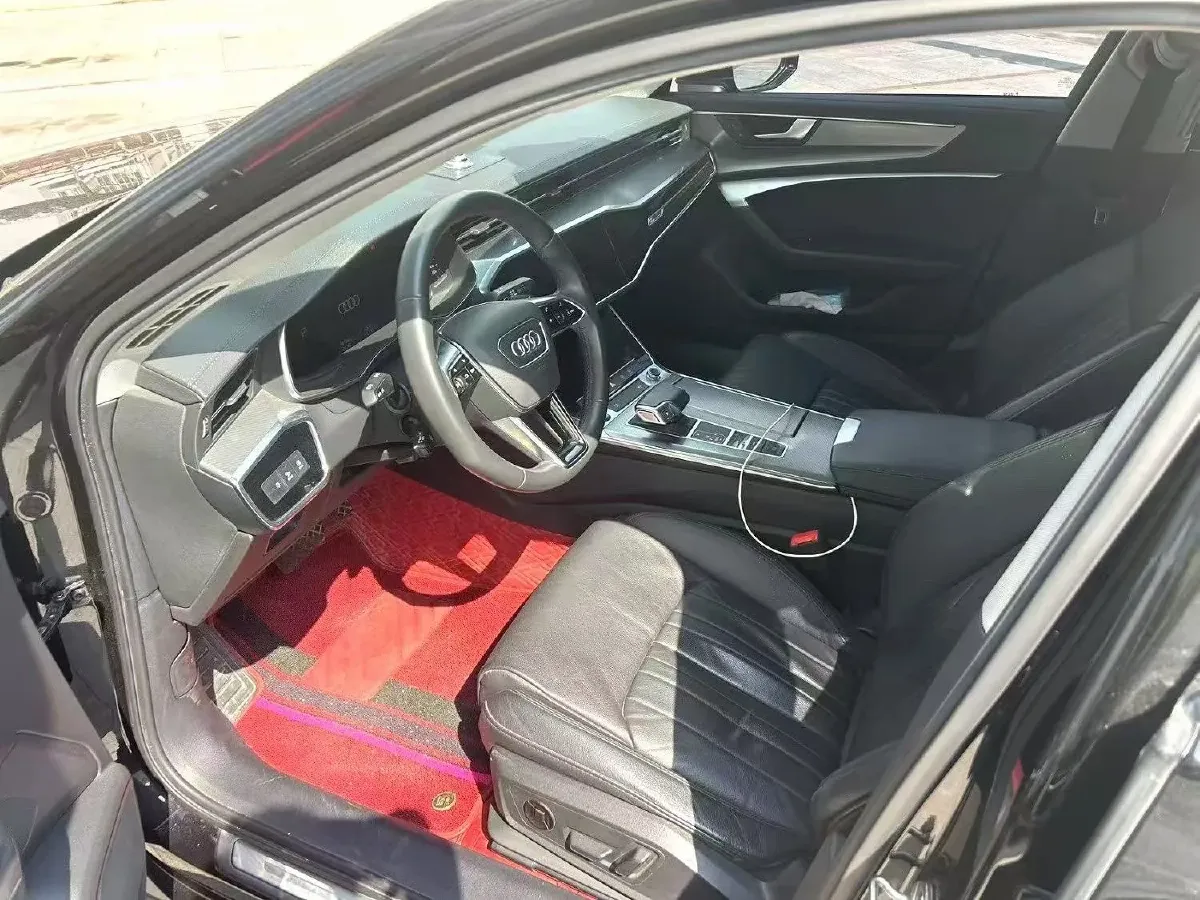 2021 Audi A6L 2.0T 224HP L4 7DCT,autocango,china used car exporter,china ev exporter,chinese used car exporter,chinese used ev exporter