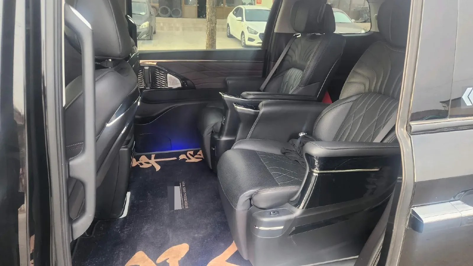 2024 GAC Trumpchi M8 2.0T 252HP L4 8AT,autocango,china used car exporter,china ev exporter,chinese used car exporter,chinese used ev exporter