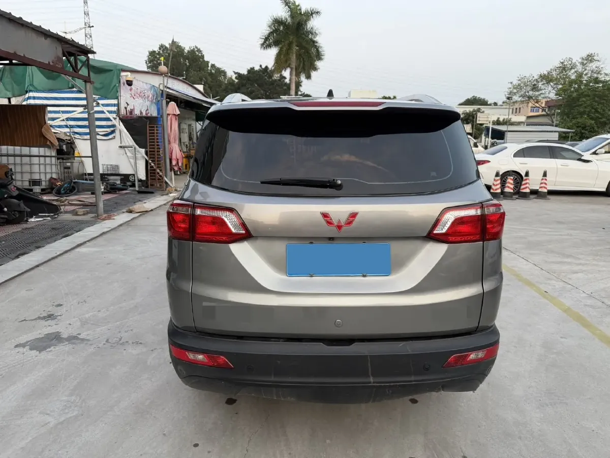 2018 WuLing HongGuang S3 1.5L 112HP L4 6MT,autocango,china used car exporter,china ev exporter,chinese used car exporter,chinese used ev exporter