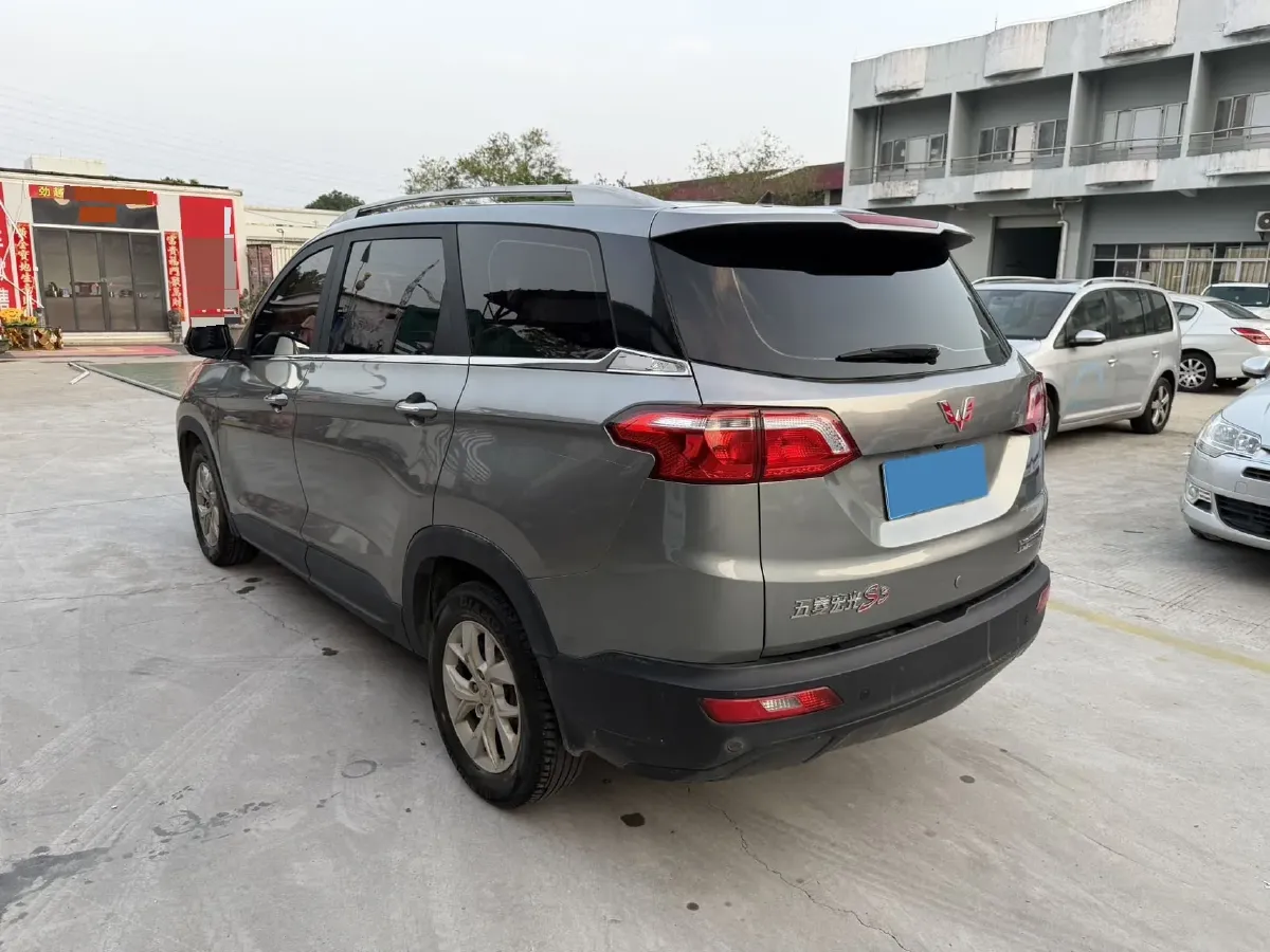 2018 WuLing HongGuang S3 1.5L 112HP L4 6MT,autocango,china used car exporter,china ev exporter,chinese used car exporter,chinese used ev exporter