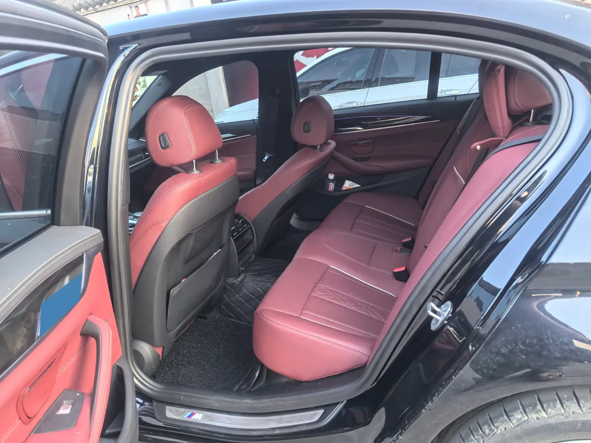 2022 BMW 5 Series 2.0T 184HP L4 8AT,autocango,china used car exporter,china ev exporter,chinese used car exporter,chinese used ev exporter