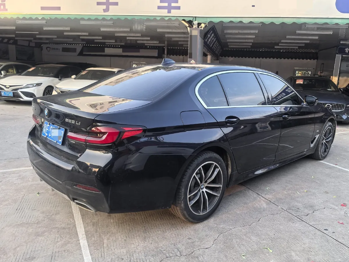 2022 BMW 5 Series 2.0T 184HP L4 8AT,autocango,china used car exporter,china ev exporter,chinese used car exporter,chinese used ev exporter