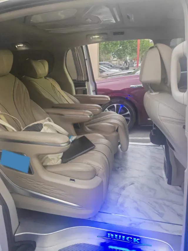 2022 Buick GL8 2.0T 237HP L4 9AT,autocango,china used car exporter,china ev exporter,chinese used car exporter,chinese used ev exporter