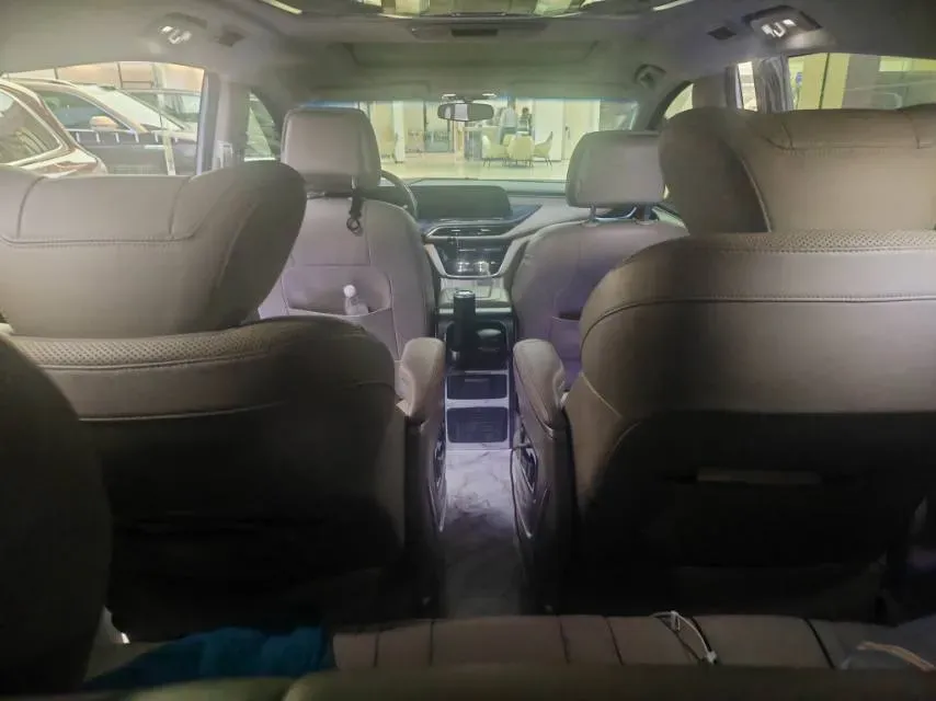 2022 Buick GL8 2.0T 237HP L4 9AT,autocango,china used car exporter,china ev exporter,chinese used car exporter,chinese used ev exporter