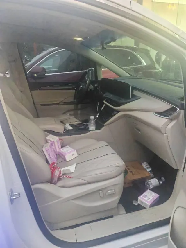 2022 Buick GL8 2.0T 237HP L4 9AT,autocango,china used car exporter,china ev exporter,chinese used car exporter,chinese used ev exporter